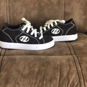 ✨NWOT✨Sketchers Heelys